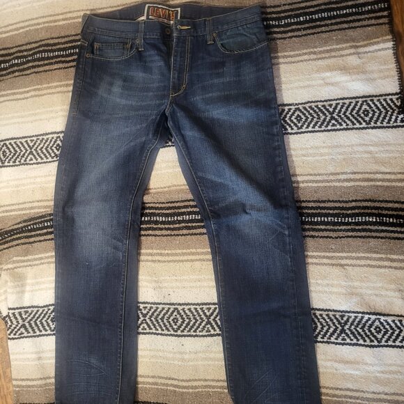 Variety of designer jeans - Picture 15 of 16